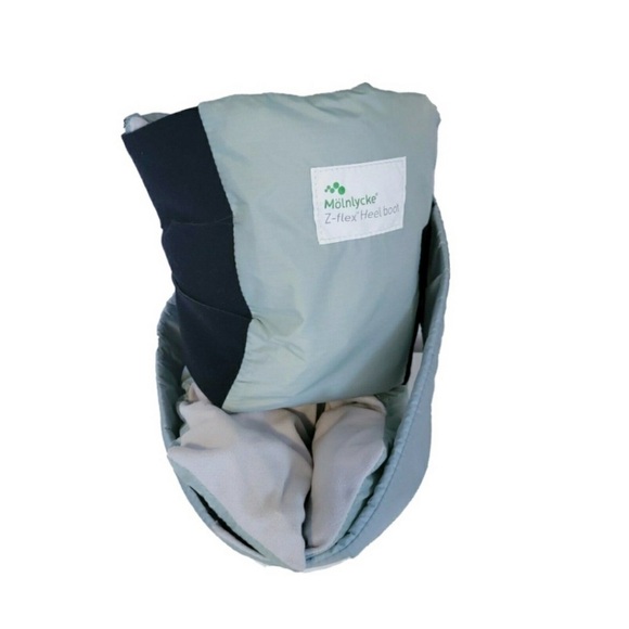 Molnlycke Z-Flex Fluidized Heel Boots - Heel Protector w/ Gate & Ankle Strap - Picture 3 of 4